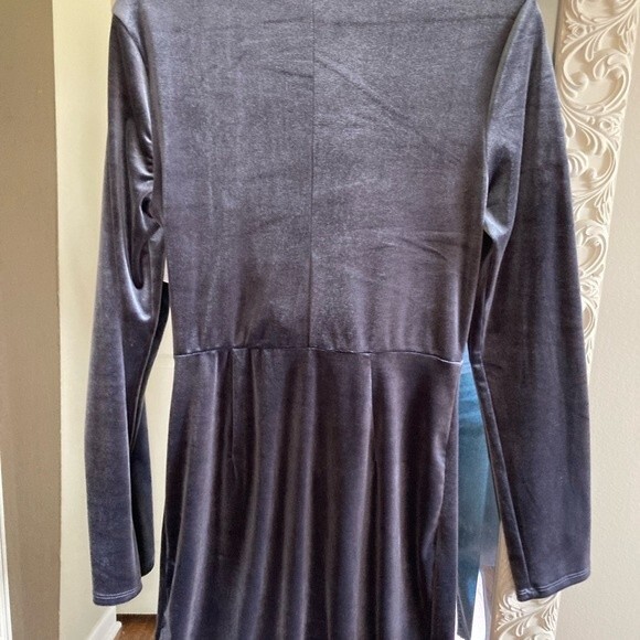 Cotton Candy Velvet Long Sleeve Dress size Medium - New with tags! - Picture 6 of 10